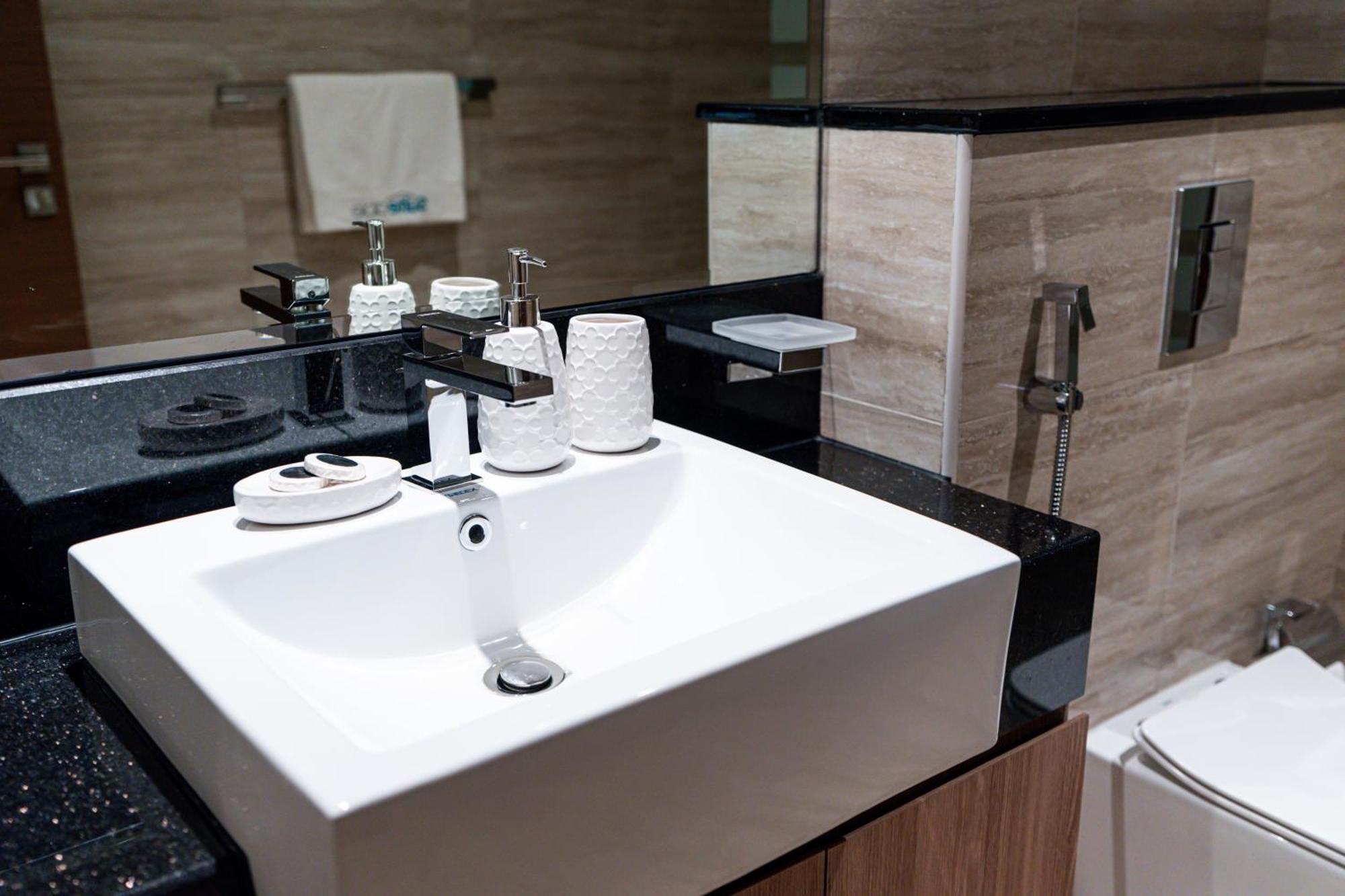 Luxury 1 Bedroom In Urban Oasis By Missoni Apartment